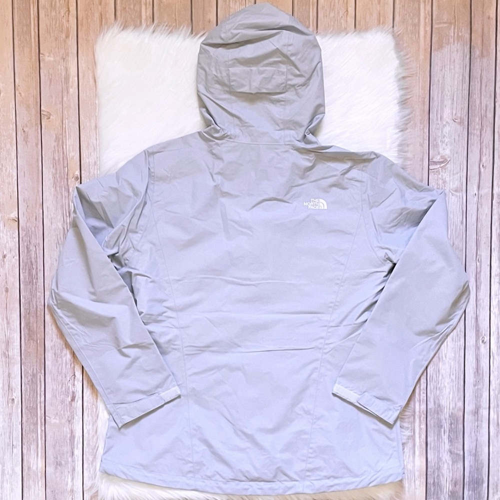 The North Face Women’s Venture 2 Rain Jacket In Light Grey Heather - Picture 5 of 7